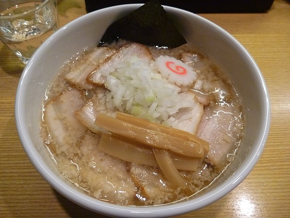 肉増し背脂煮干そば(\820)