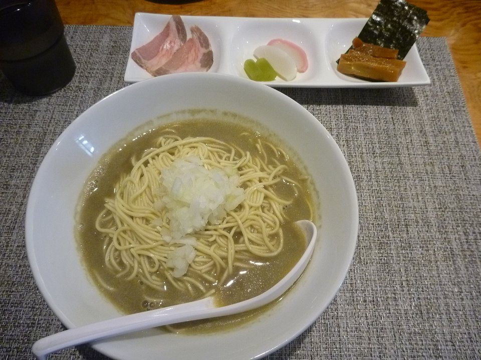 淡麗煮干ソバ(醤油)(\1000)