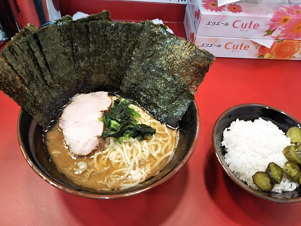 らーめん(\700)+のり(\50)+ライス