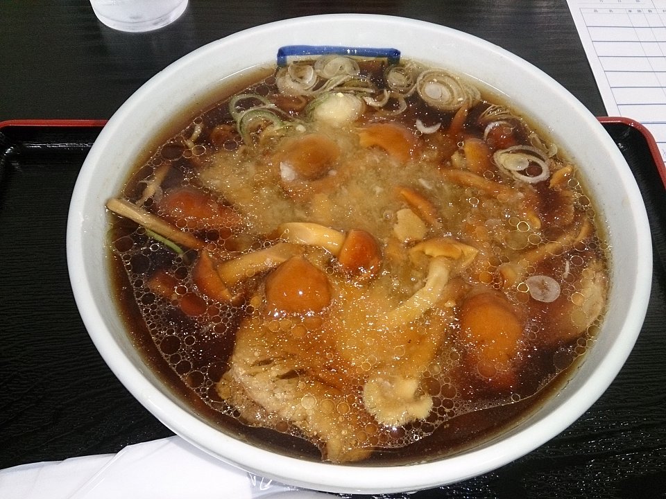なめこおろし入り中華そば(\880)