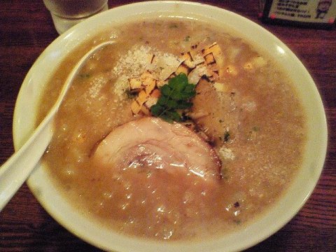 チーズィ味噌とんこつ(\850)