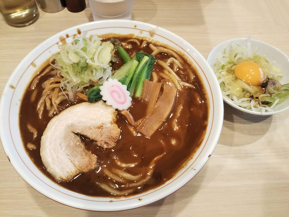 六等星こってり(\780)+生たまごandネギ(\100)
