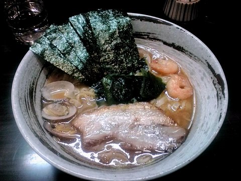 魚介醤油ラーメン(\850)